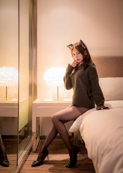 日本动漫无遮挡吻胸视频_十万网红美女美酱