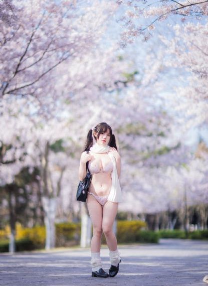 亚洲AV精品久久久蜜臀搜查官_720在线观看电视